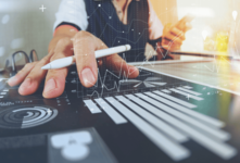 "Ausgezeichnet – anders!"